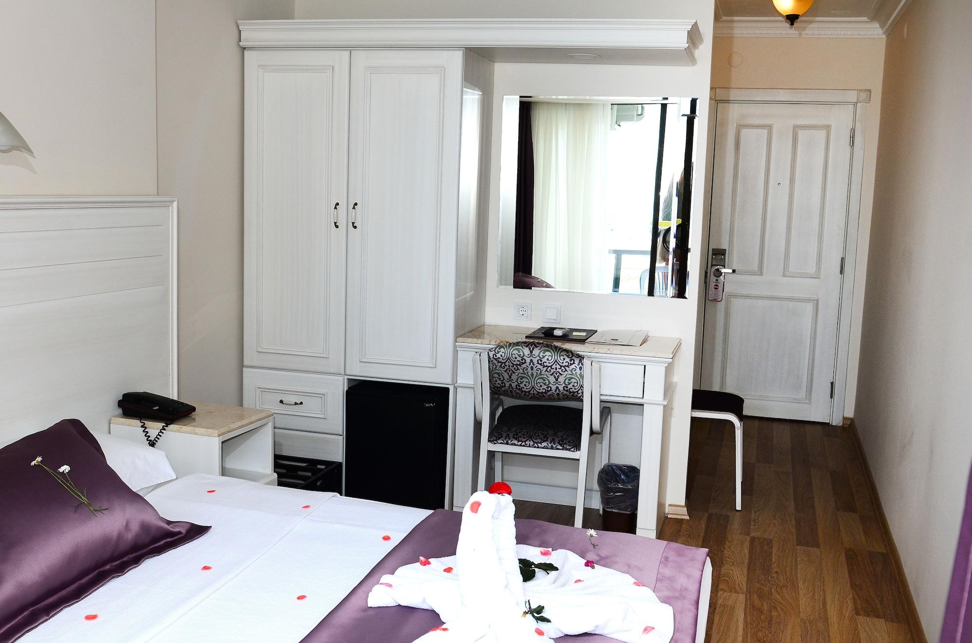 Hotel By Karaaslan Inn Kusadasi Luaran gambar