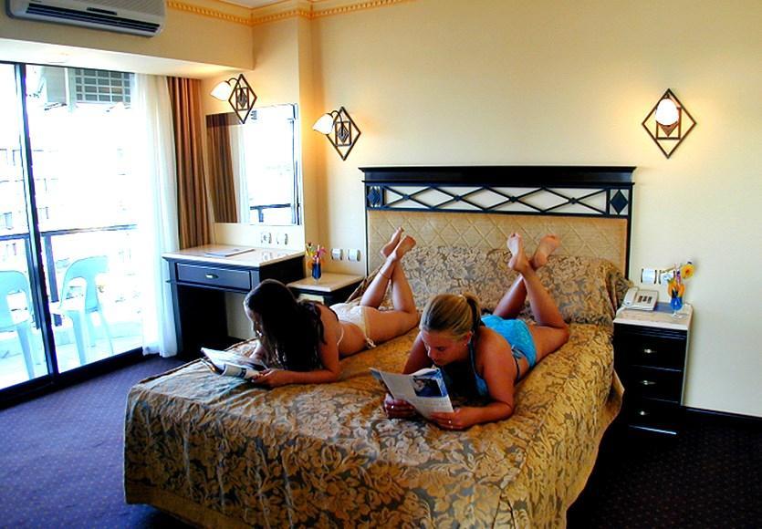 Hotel By Karaaslan Inn Kusadasi Luaran gambar